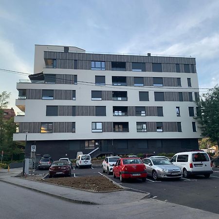 Park Lake Suite Τούζλα Εξωτερικό φωτογραφία