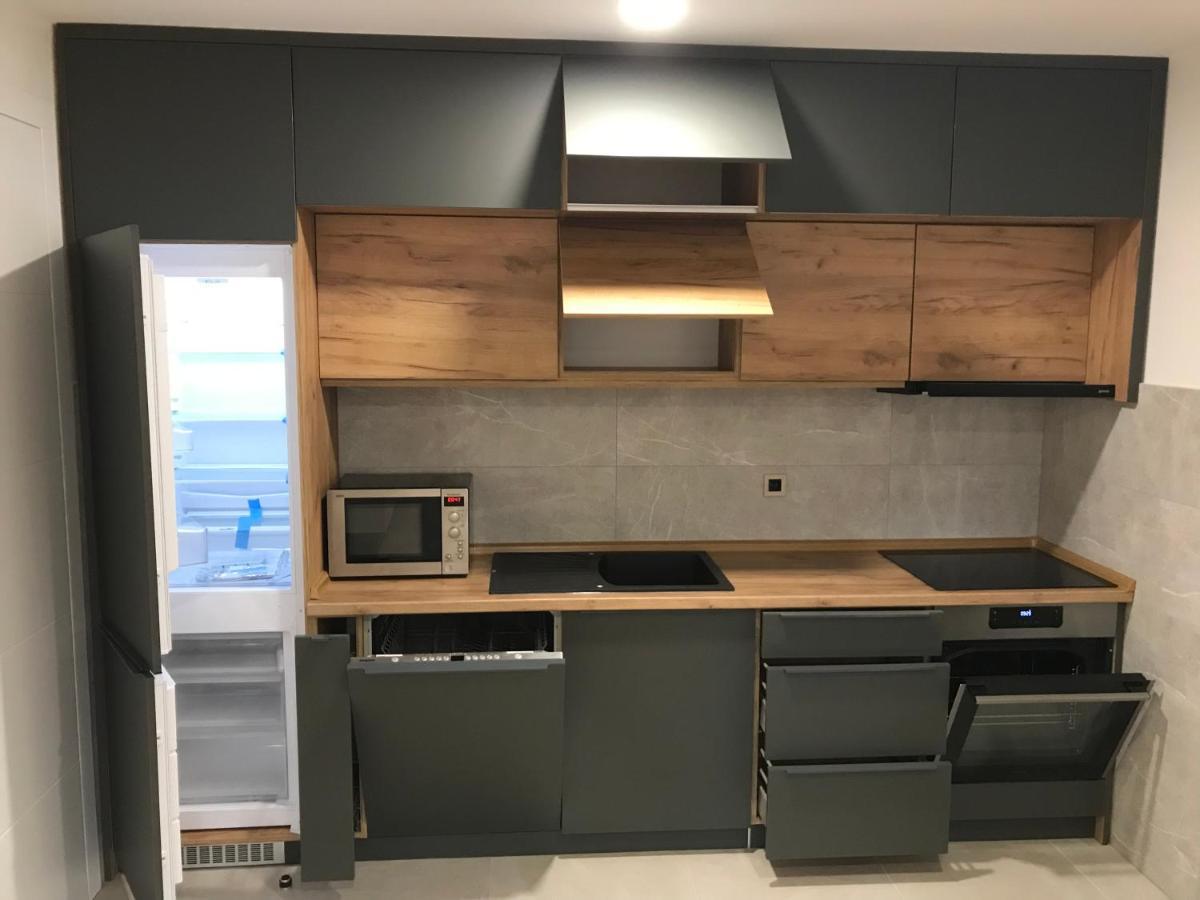 Park Lake Suite Τούζλα Εξωτερικό φωτογραφία