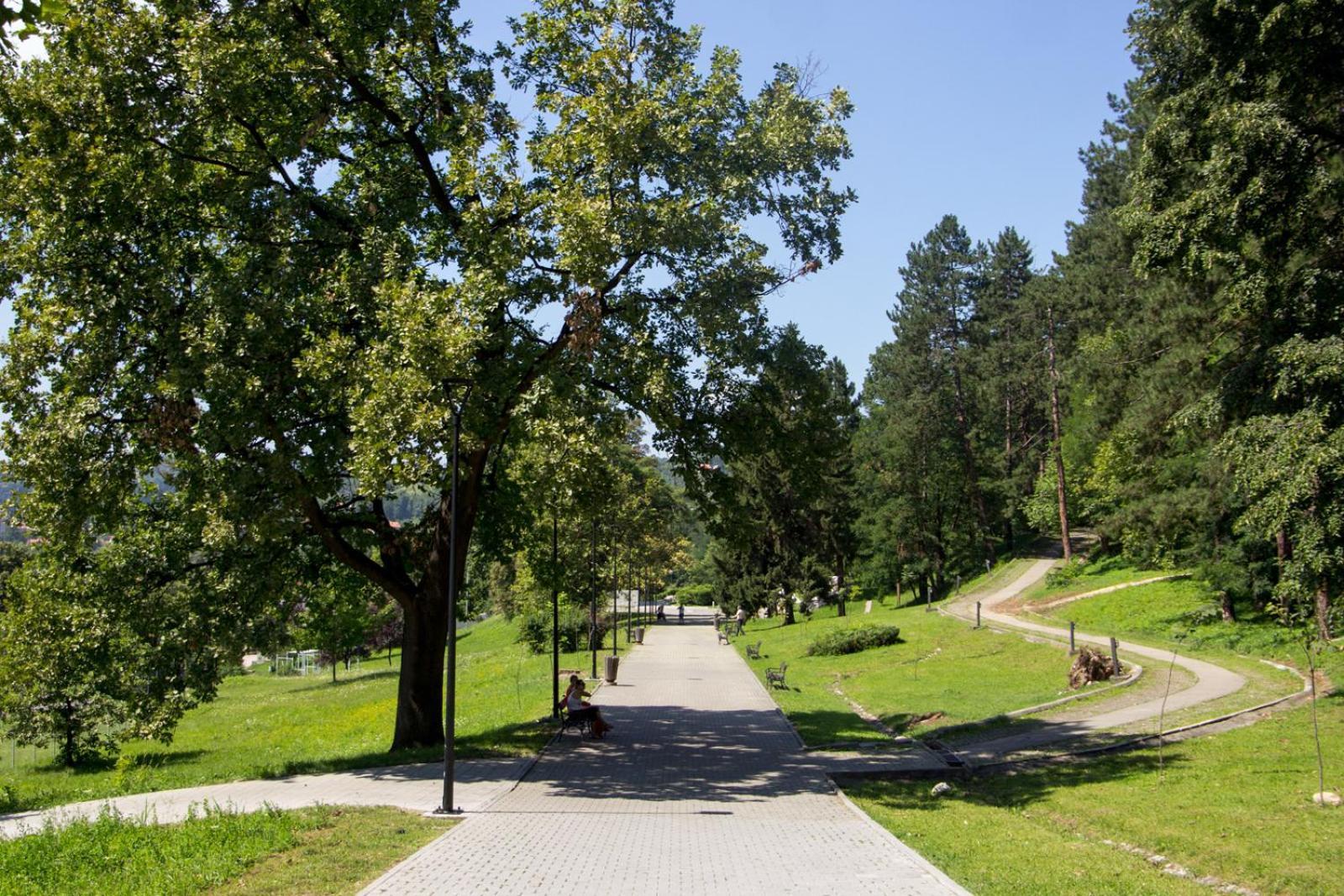 Park Lake Suite Τούζλα Εξωτερικό φωτογραφία